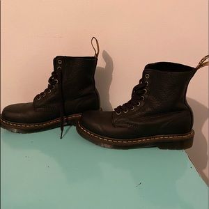 Doc Martens- Unisex Pascal Leather Boots—Black